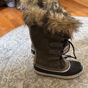 Sorel Winter Rain Boots Olive Brown Fur Trim